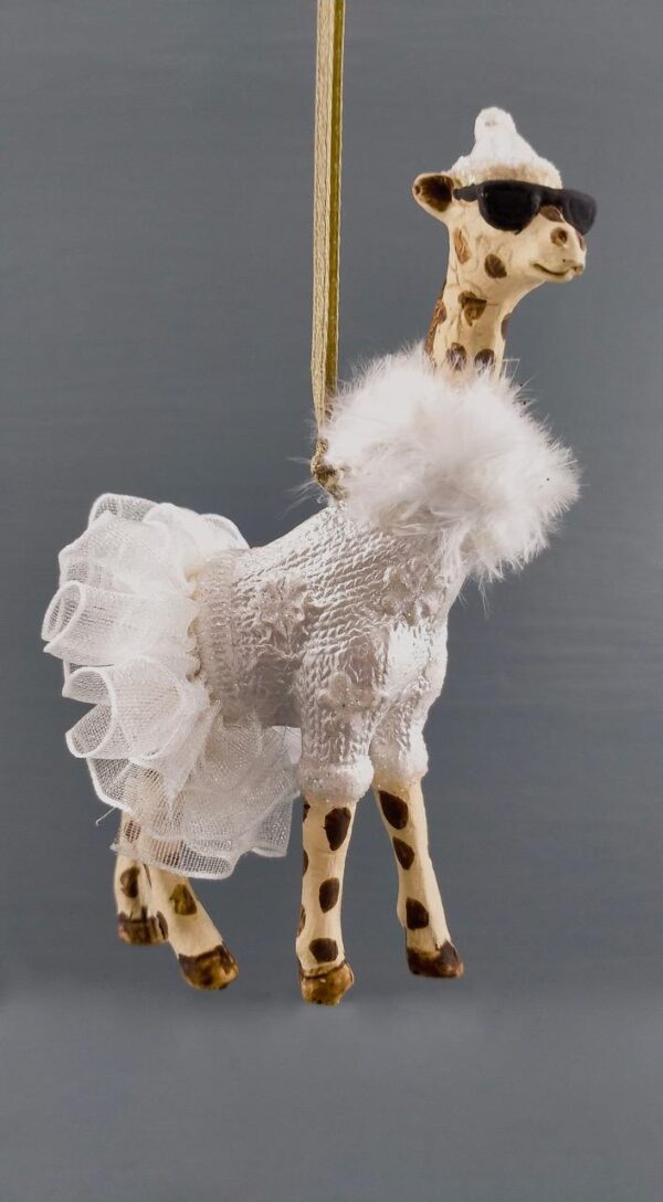 Cool giraffe w/ pearlized sweater & fabskirt
