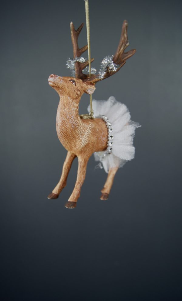Deer orn w/ white skirt