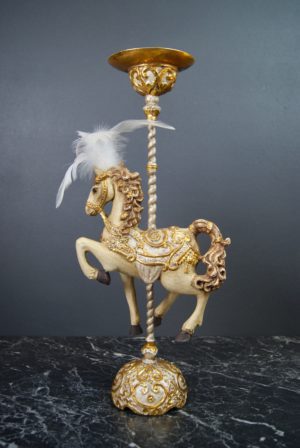 Horse gold/Pearlized CH with feather