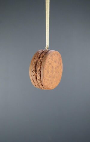 Macrons orn realistic brown finish