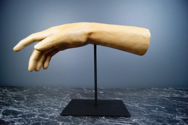 HAND ON STND OC