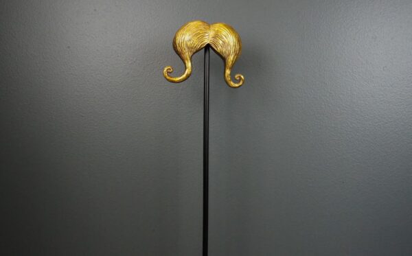 Resin Beard w Metal Base