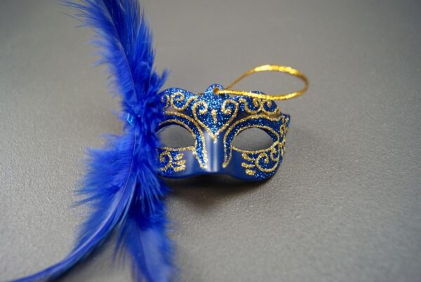 Mini mask w feather 3 ass - Image 4