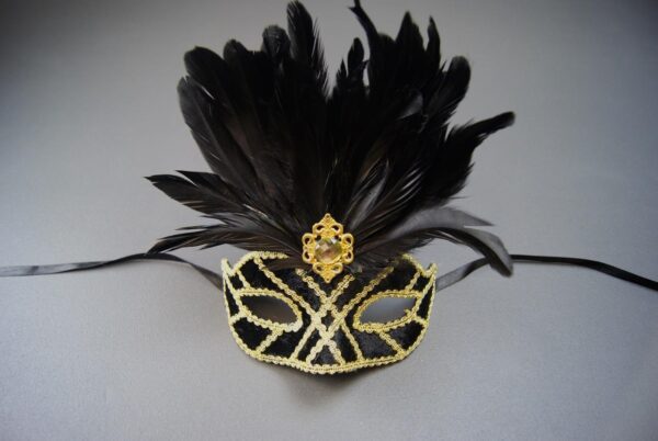 Mask w Feather