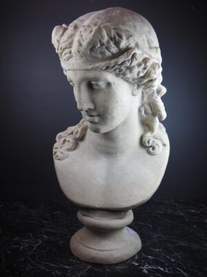 The Luna bust RS
