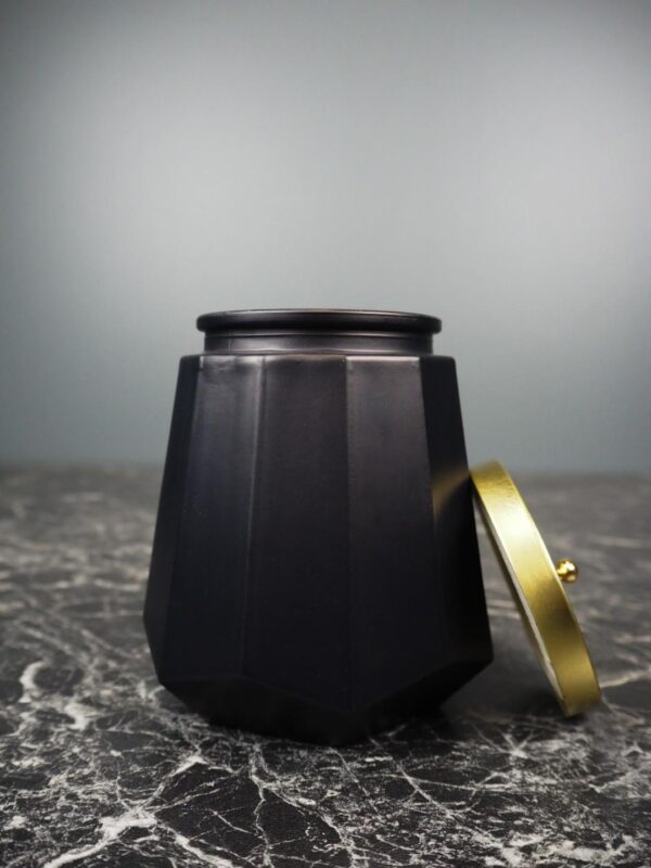 Monreal Polygonal candle - Image 2