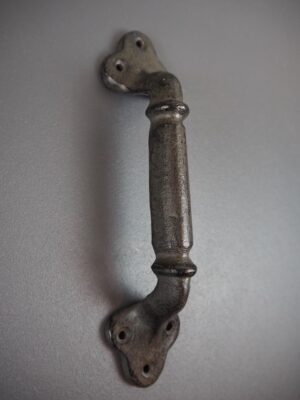 Gaston handle
