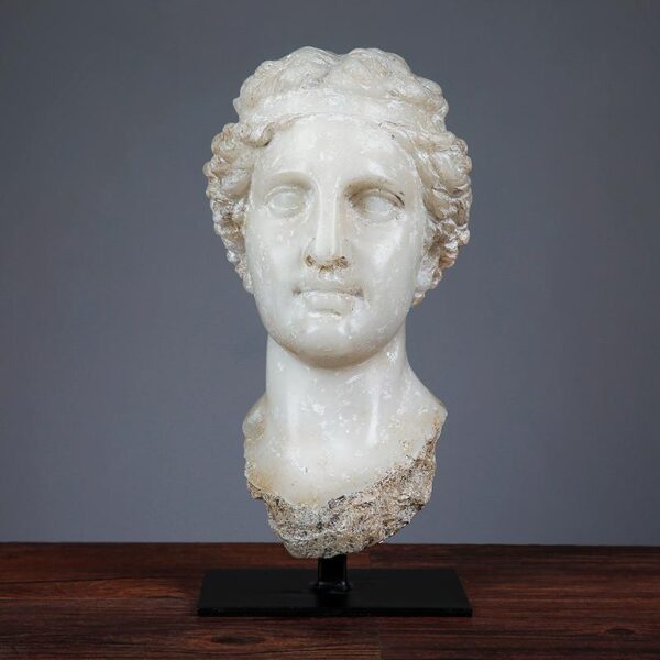 Taranto Head white