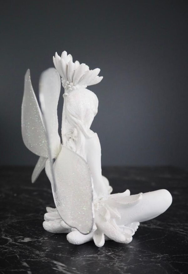 Fairy sitting - Image 4