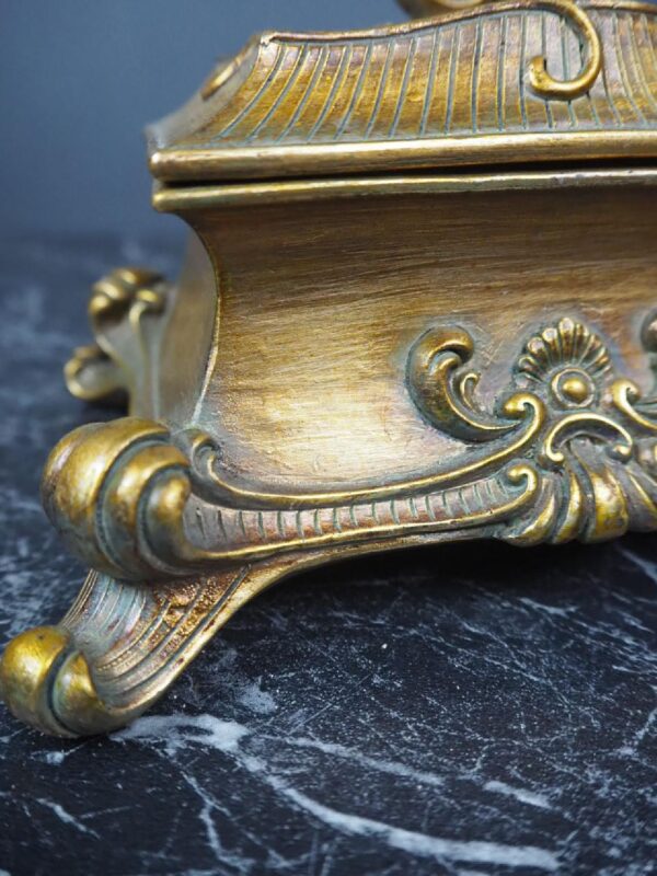 Jewel Box - Image 4