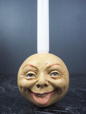 Small moonhead tounge out CH tabletop skintone ant