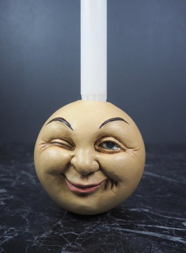 Small moonhead winking CH tabletop skintone ant