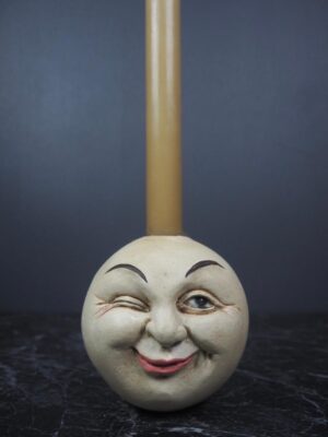 Small moonhead winking CH tabletop white ant