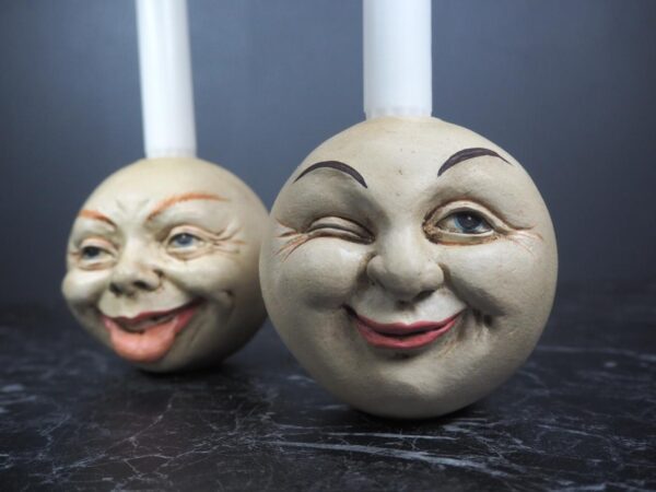 Small moonhead winking CH tabletop white ant - Image 4