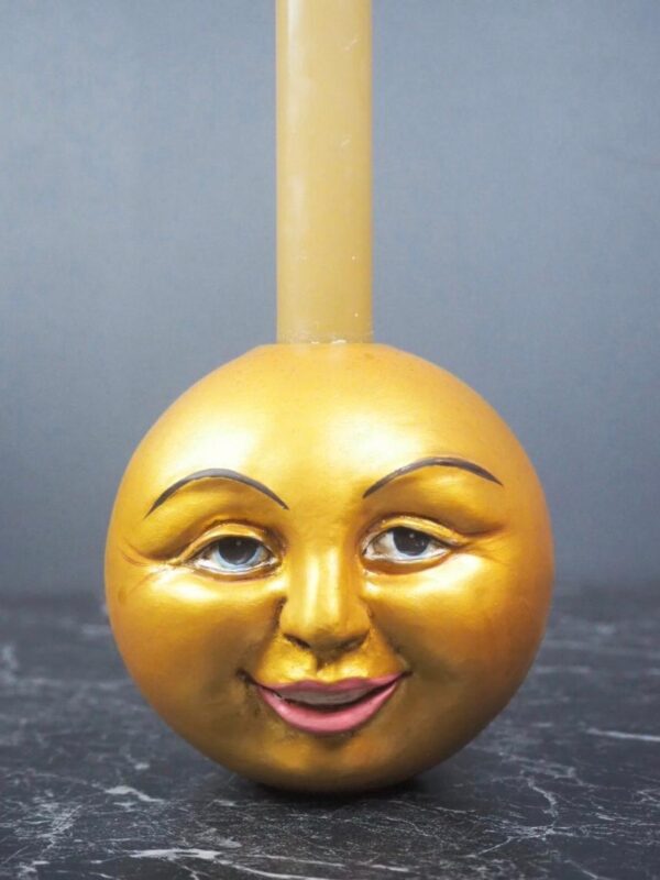 Small lady moonhead CH tabletop pearl gold ant