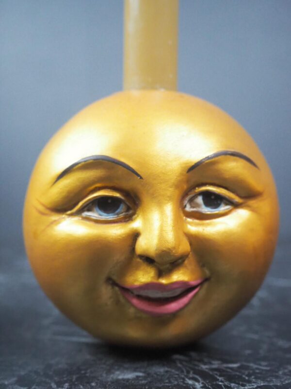 Small lady moonhead CH tabletop pearl gold ant - Image 3