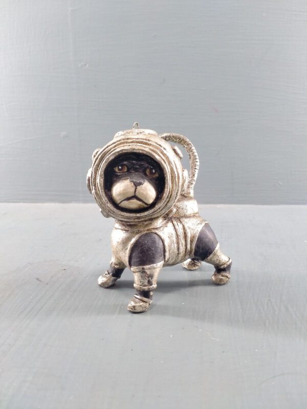 Astronaut Pug Silver / Black Ant