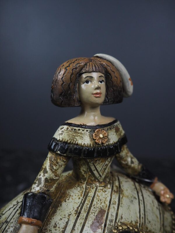 Spanish Princess - Image 4