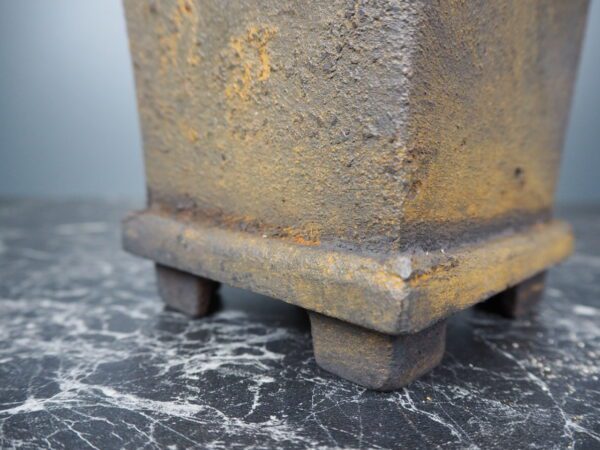 Limited edition Fleur de lis Iron planter - Image 2