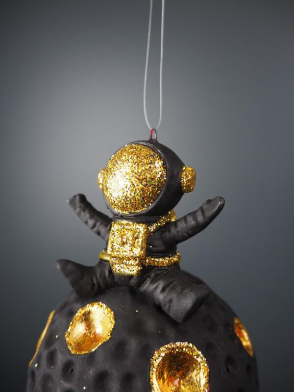 Astroboy on planet ball black/ gold glits - Image 2