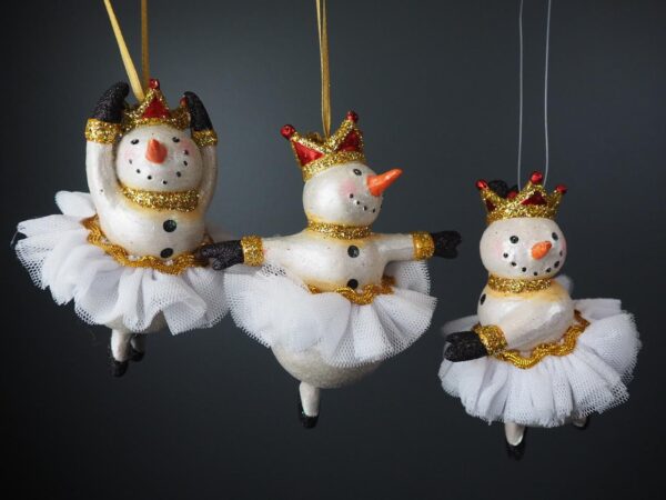 Snowrinas with White Fabskirt a/3 - Image 2