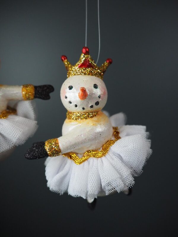 Snowrinas with White Fabskirt a/3 - Image 3