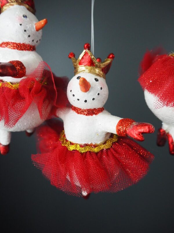 Snowrinas with Red Fabskirt a/3 - Image 2