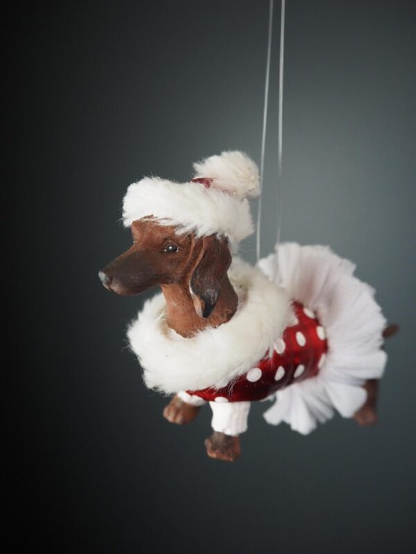 Dachshund orn satin red dots  fur - Image 3