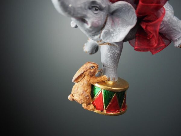 Circus elephant green & red fabskirt - Image 3