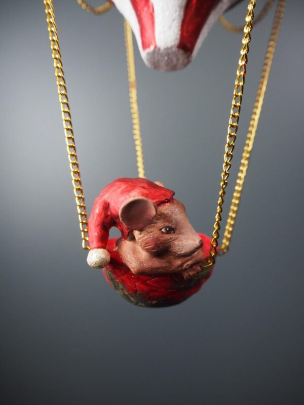 Balloon m  stripe white/red mouse on nut - Image 2