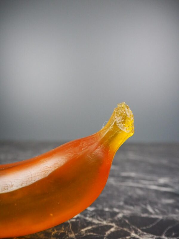 Clear banana in amber finish - Image 3