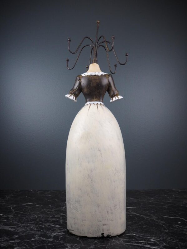 Lady Figurine - Image 4