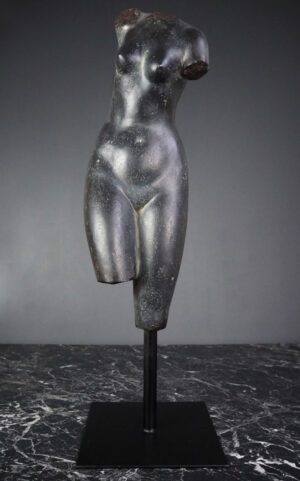 Venus on museum base Black stone finish