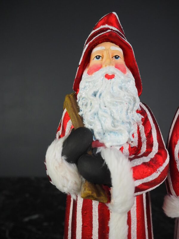 Standing santa tree & bag a/2  red - Image 3
