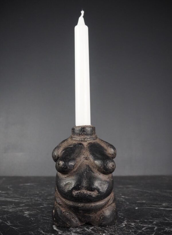 Naked woman CH in black stone finish