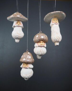 Mushroom champ/white polka a/4