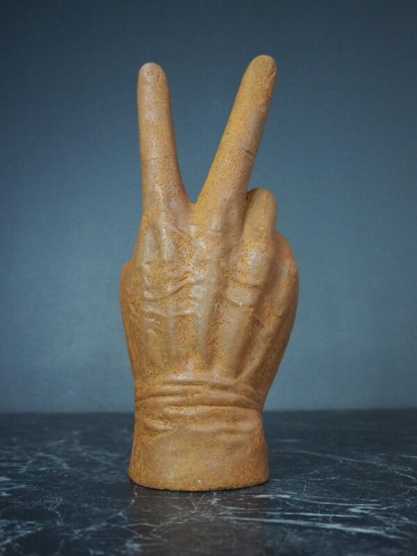 Hand Rusty - Image 3