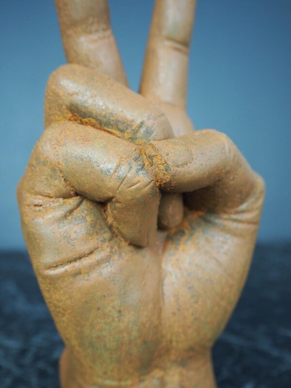 Hand Rusty - Image 4