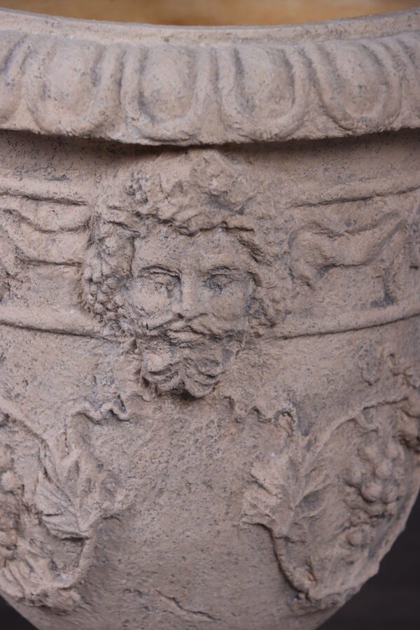 Bacchus urn - Image 2