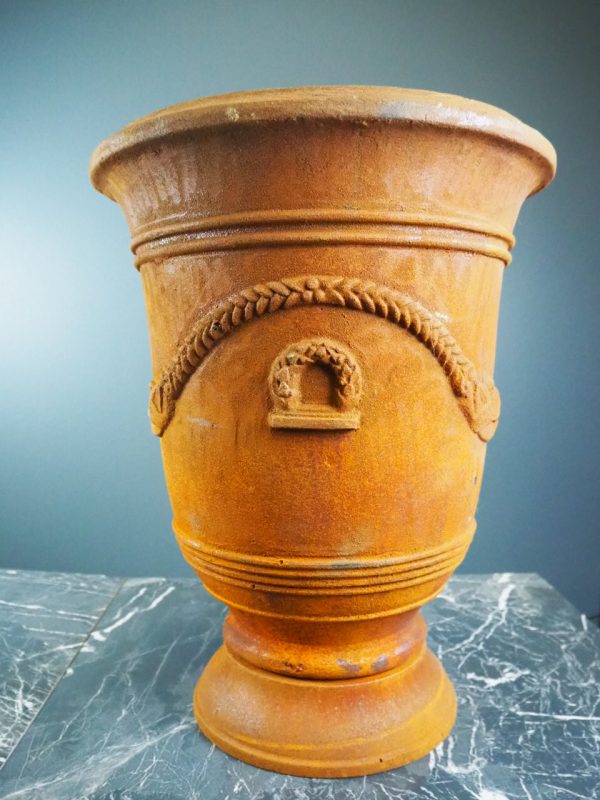 Livia Urn