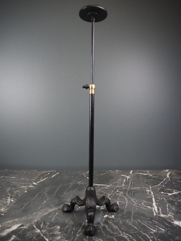 Hat stand