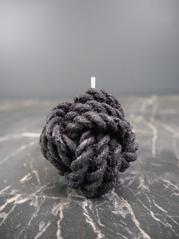 Knitted candle Small - Image 2