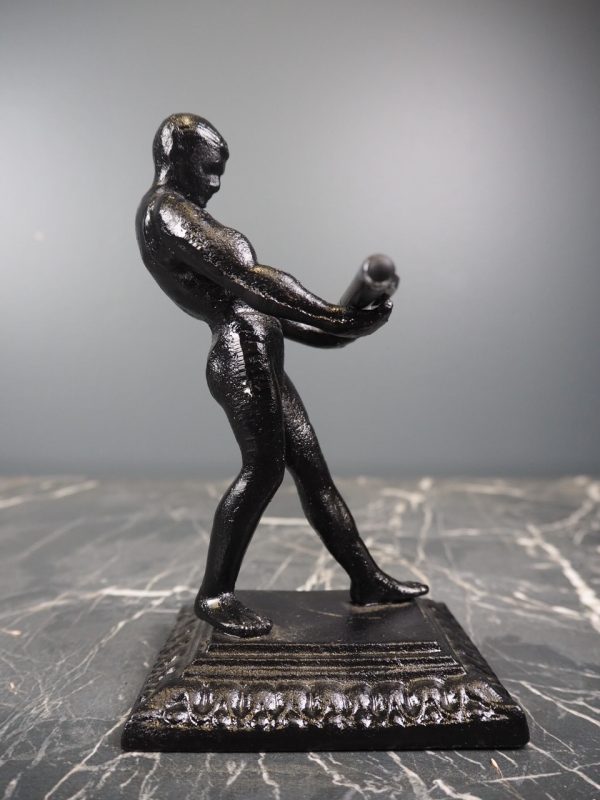 Strong man pen holder - Image 5