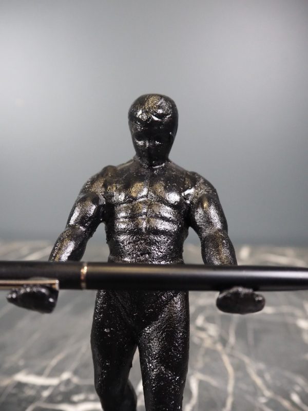 Strong man pen holder - Image 6