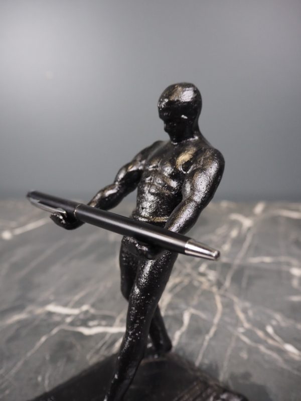 Strong man pen holder - Image 7