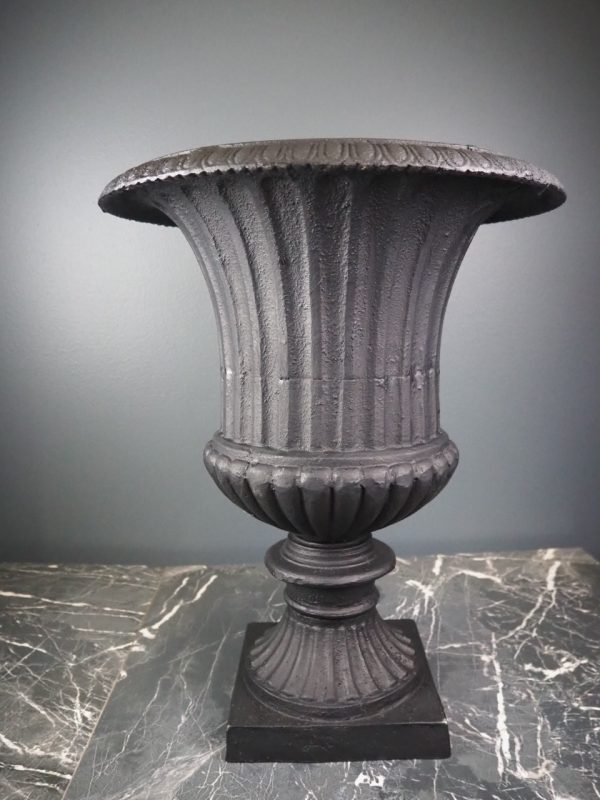 Urn