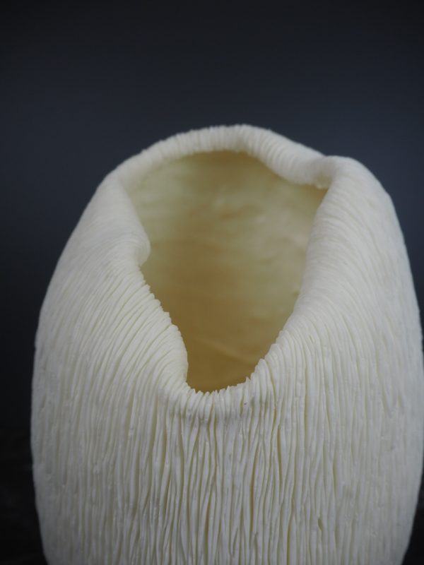 Coral table vase - Image 5