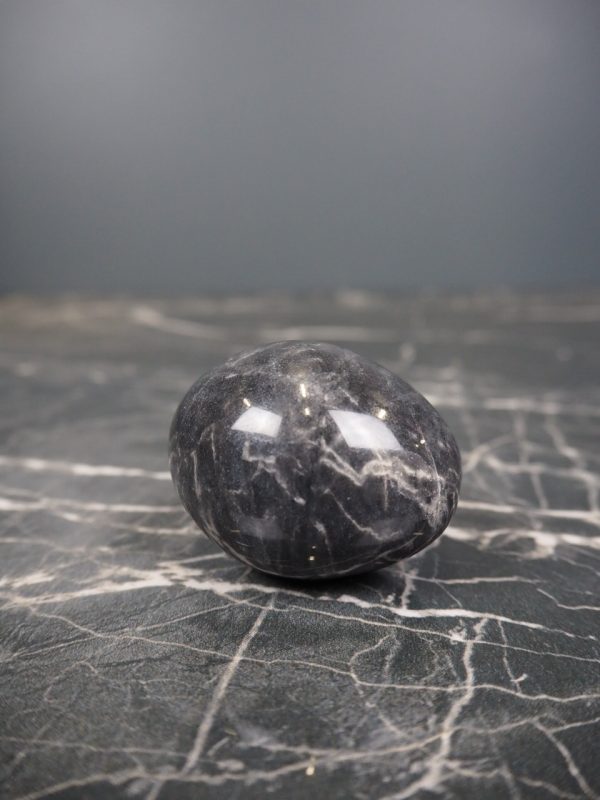 Marble egg small black - Image 3