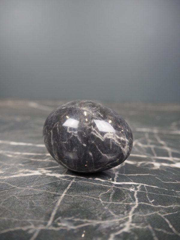 Marble egg small black - Image 7