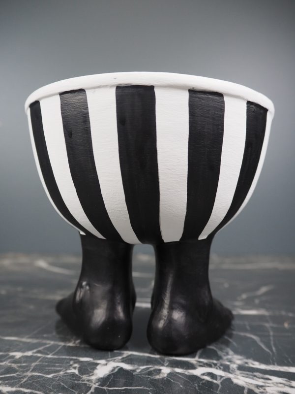 Round pot black/white stripe - Image 3
